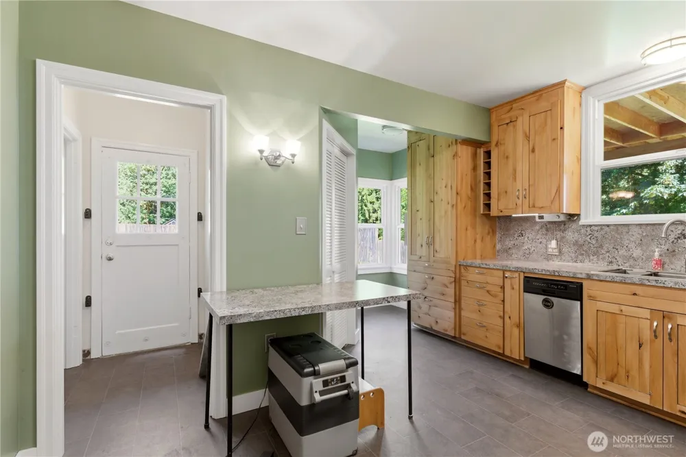840 11th Avenue Fox Island, WA 98333