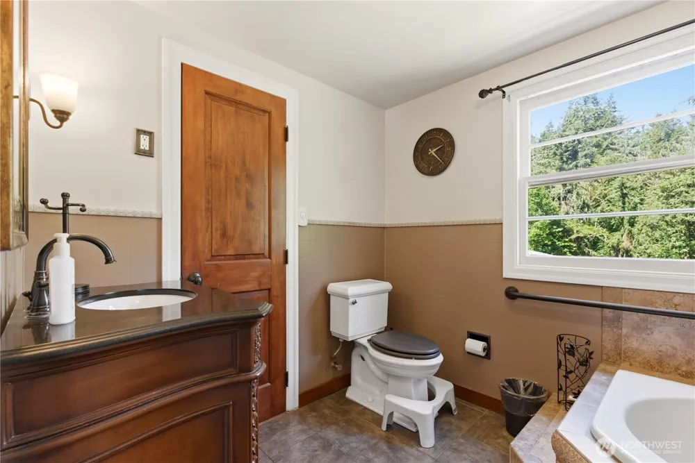 840 11th Avenue Fox Island, WA 98333
