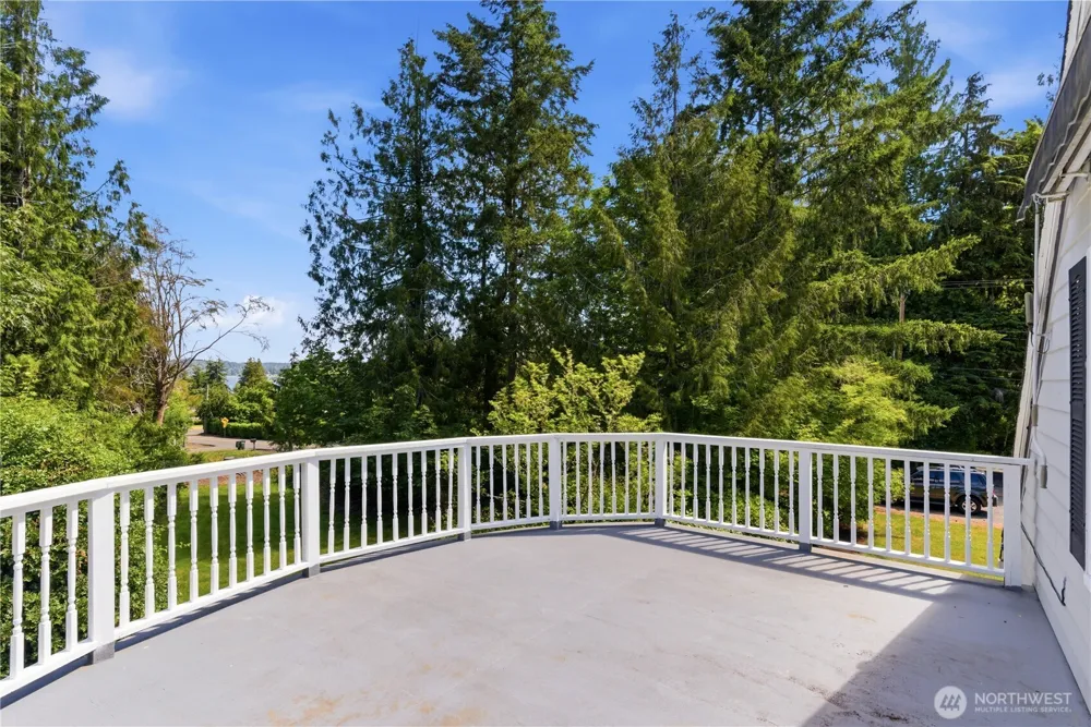 840 11th Avenue Fox Island, WA 98333