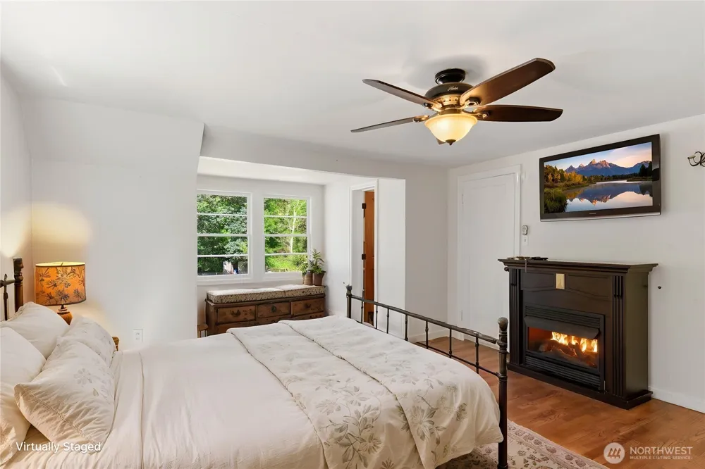 840 11th Avenue Fox Island, WA 98333