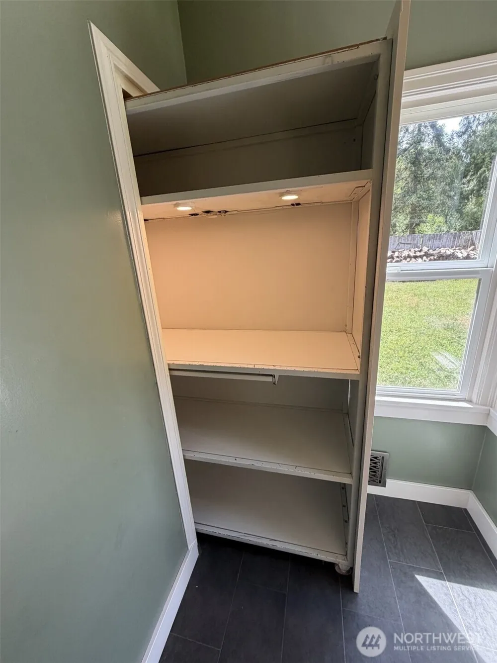 840 11th Avenue Fox Island, WA 98333