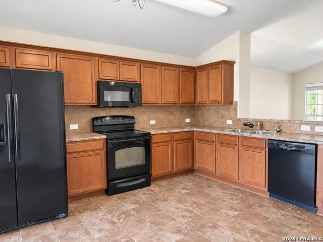 2131 ECHO HILLS DR New Braunfels, TX 78130