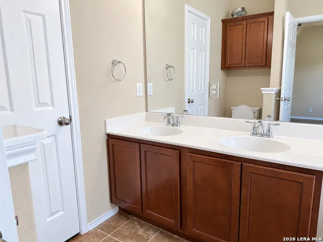 2131 ECHO HILLS DR New Braunfels, TX 78130