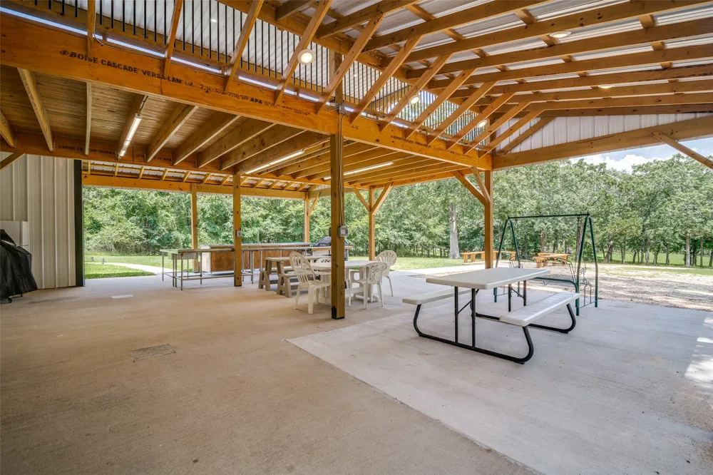 558 Private RD 7423 Emory, TX 75440