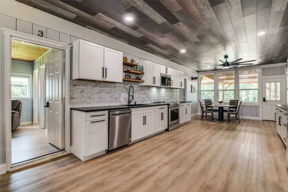 558 Private RD 7423 Emory, TX 75440