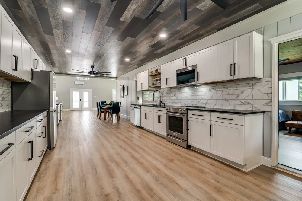 558 Private RD 7423 Emory, TX 75440