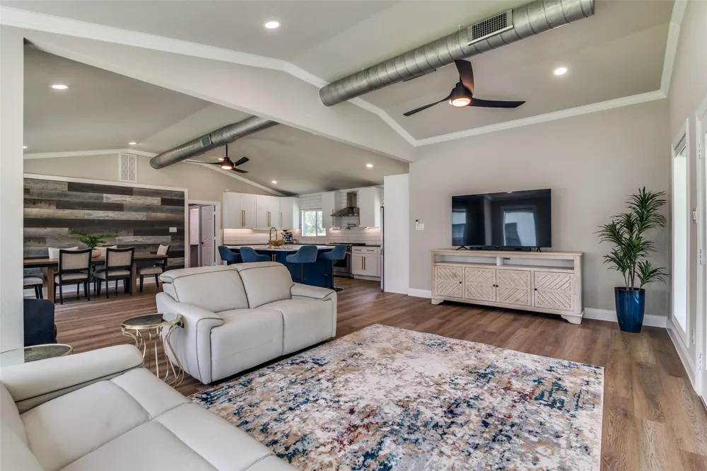 558 Private RD 7423 Emory, TX 75440