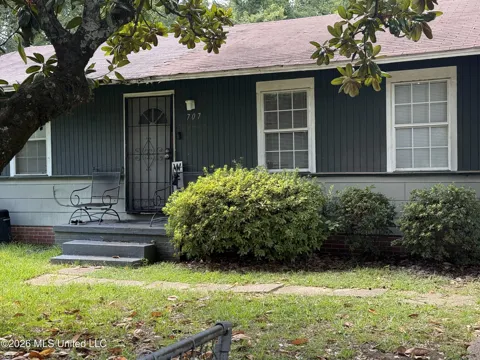 707 Hillmont Drive
