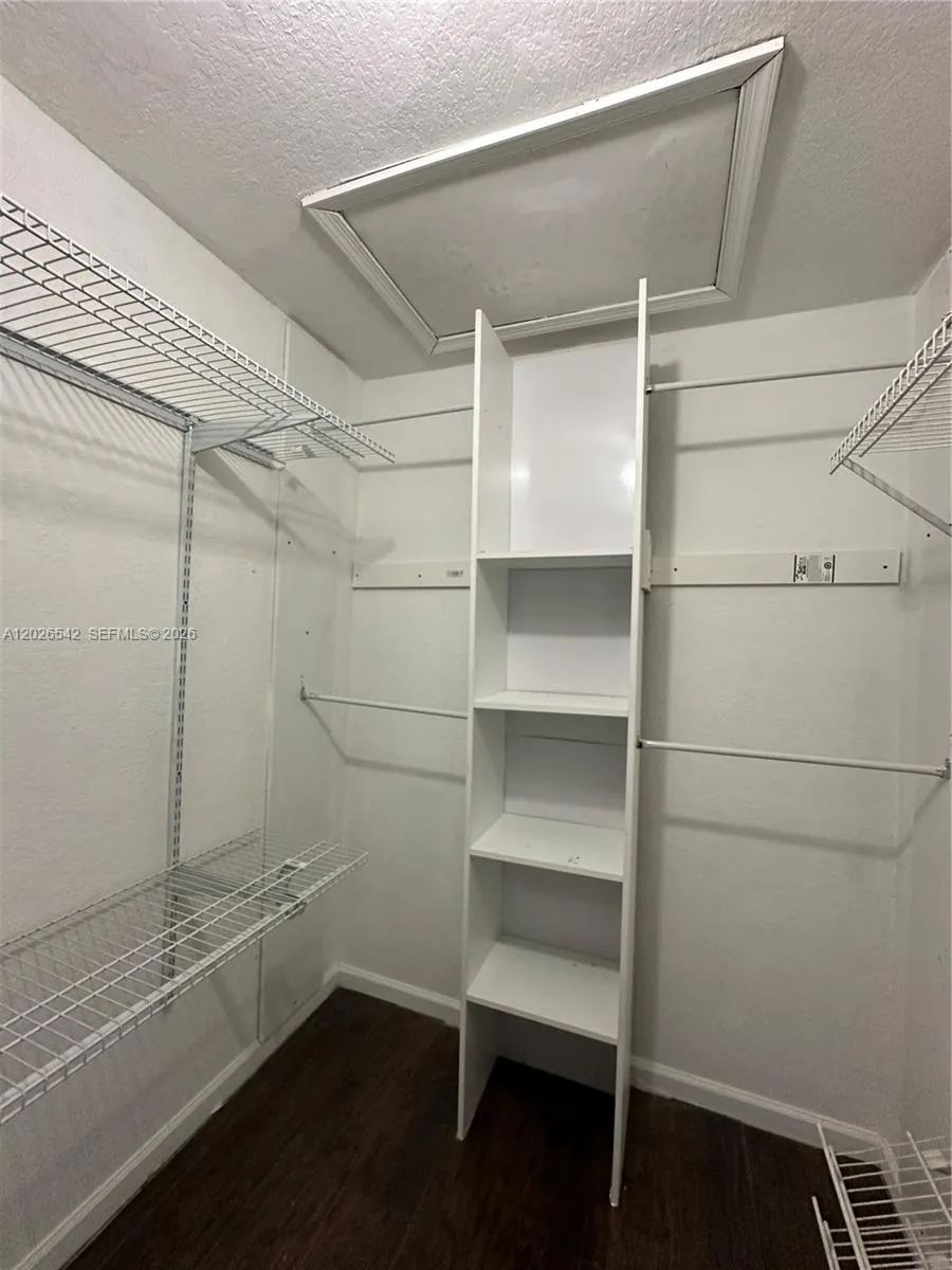 824 Summit Lake West Palm Beach, FL 33406