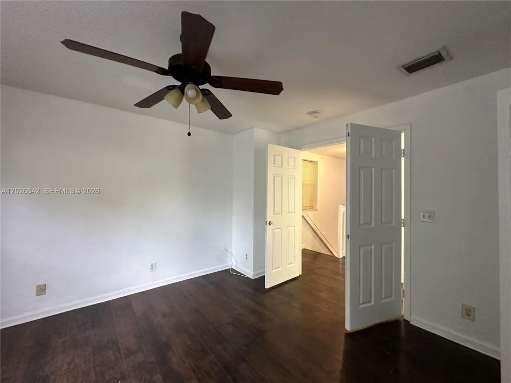824 Summit Lake West Palm Beach, FL 33406