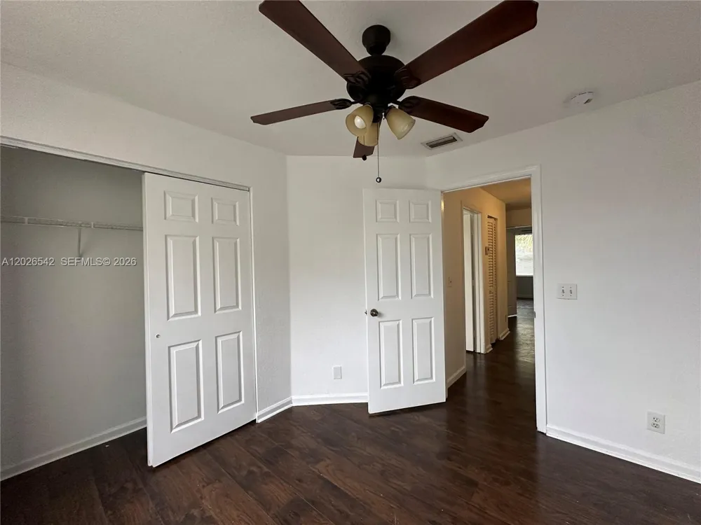 824 Summit Lake West Palm Beach, FL 33406