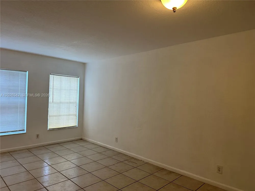 824 Summit Lake West Palm Beach, FL 33406