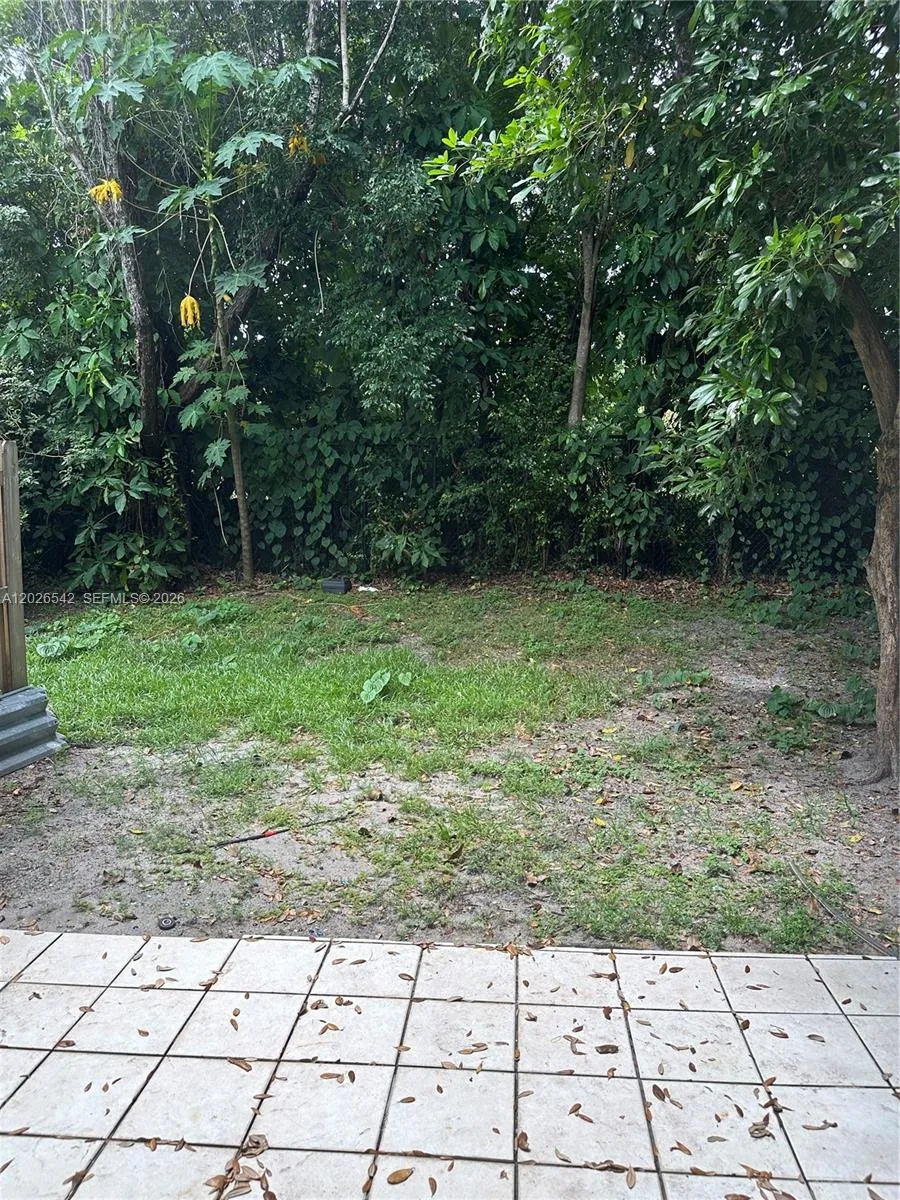 824 Summit Lake West Palm Beach, FL 33406