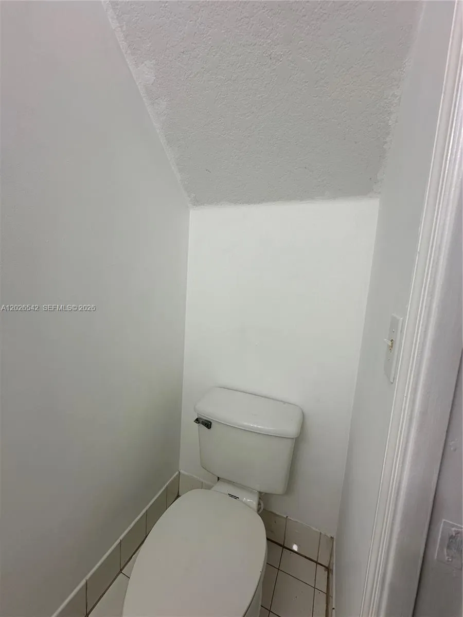 824 Summit Lake West Palm Beach, FL 33406