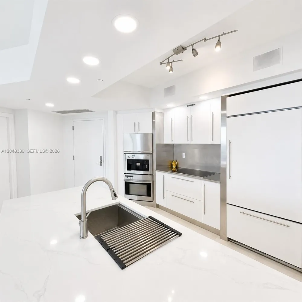 450 Alton Rd #1606 Miami Beach, FL 33139