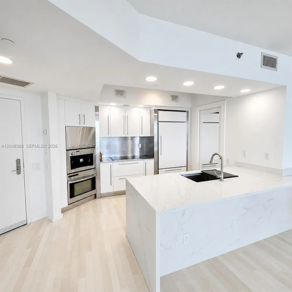 450 Alton Rd #1606 Miami Beach, FL 33139