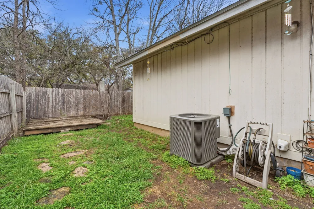 7510 St Amant Place Austin, TX 78749