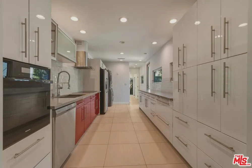 1301 Orange Grove Avenue Los Angeles, CA 90046
