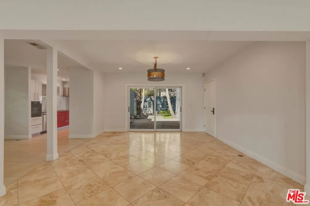 1301 Orange Grove Avenue Los Angeles, CA 90046