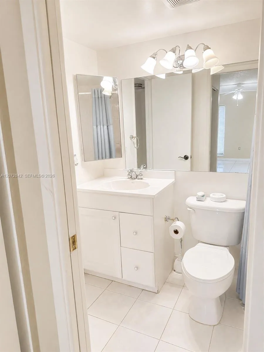8810 SW 123rd Ct #M110 Miami, FL 33186