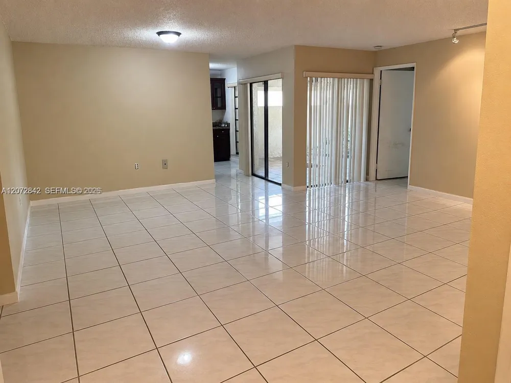 8810 SW 123rd Ct #M110 Miami, FL 33186