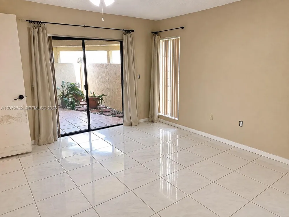 8810 SW 123rd Ct #M110 Miami, FL 33186