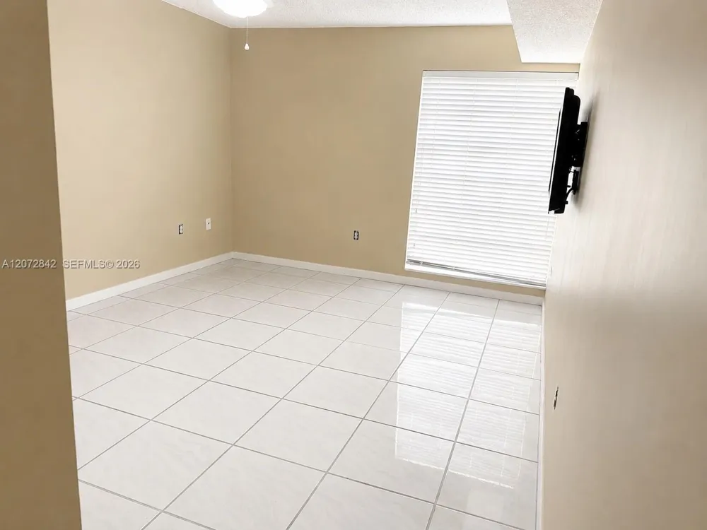 8810 SW 123rd Ct #M110 Miami, FL 33186