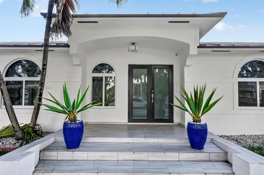 3197 W 79th Pl Hialeah, FL 33018