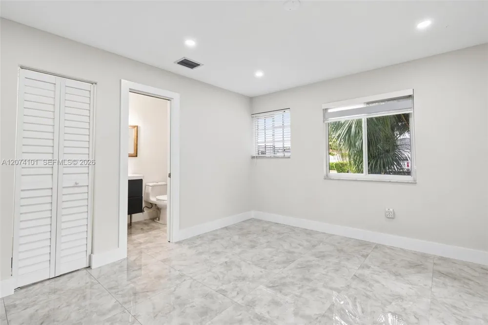 3197 W 79th Pl Hialeah, FL 33018