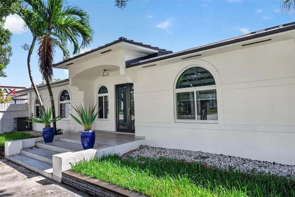 3197 W 79th Pl Hialeah, FL 33018