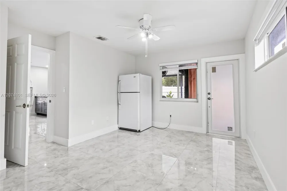 3197 W 79th Pl Hialeah, FL 33018