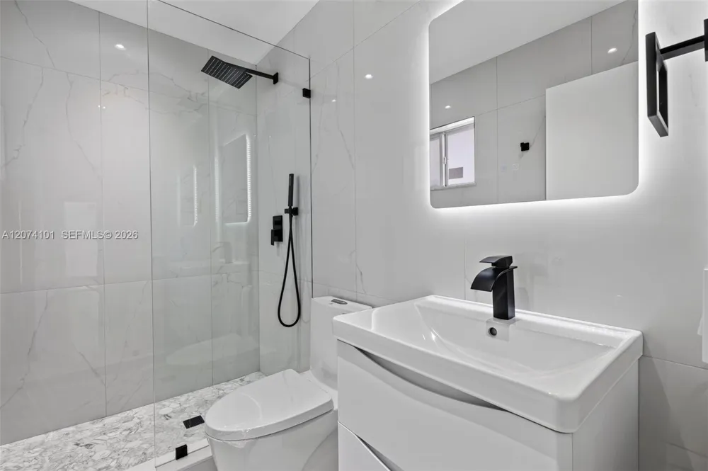 3197 W 79th Pl Hialeah, FL 33018
