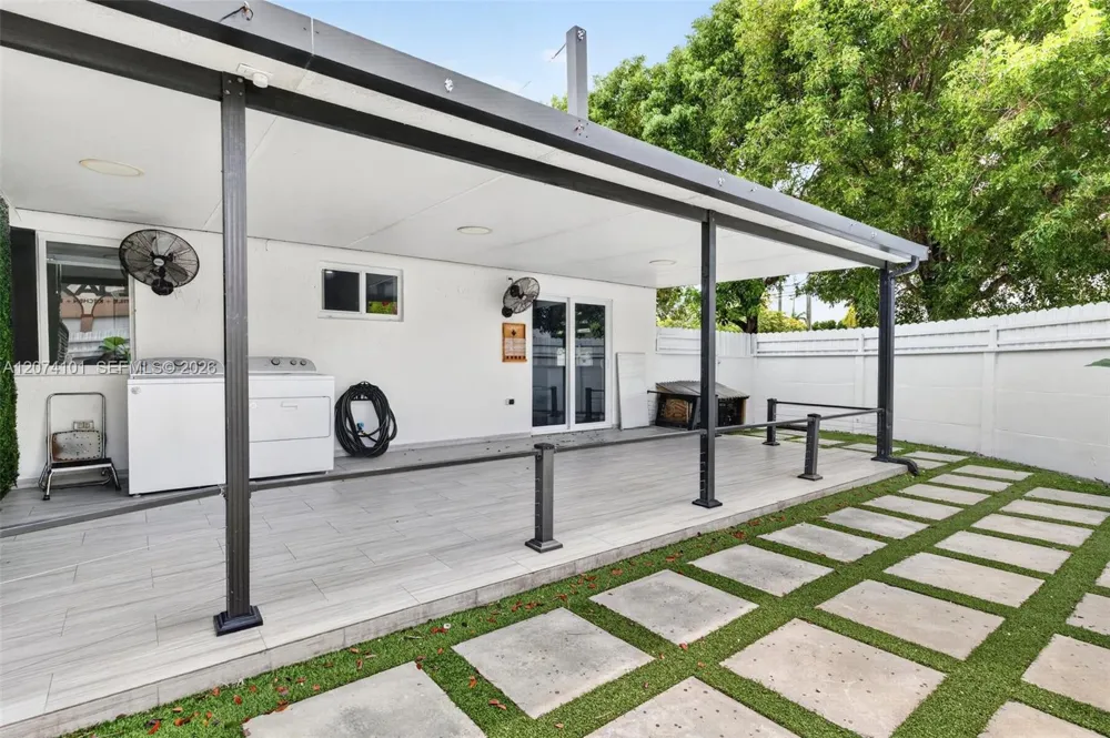 3197 W 79th Pl Hialeah, FL 33018