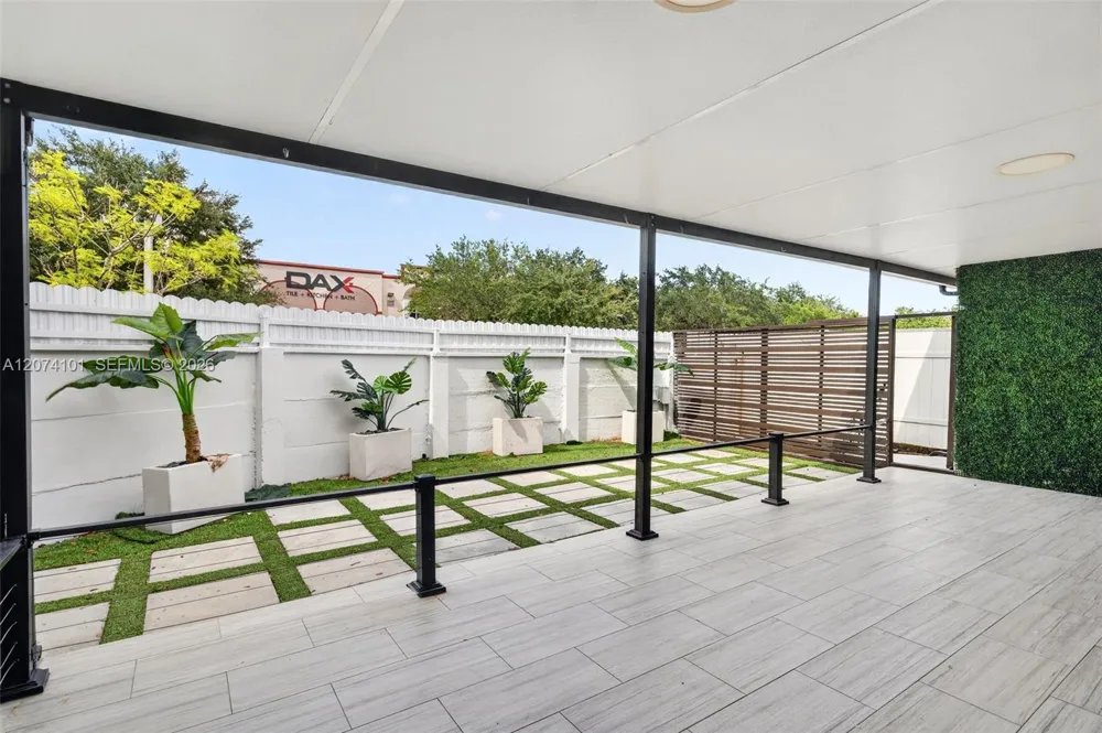 3197 W 79th Pl Hialeah, FL 33018