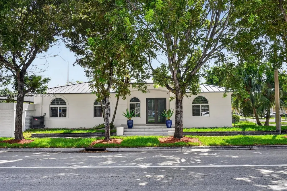 3197 W 79th Pl Hialeah, FL 33018