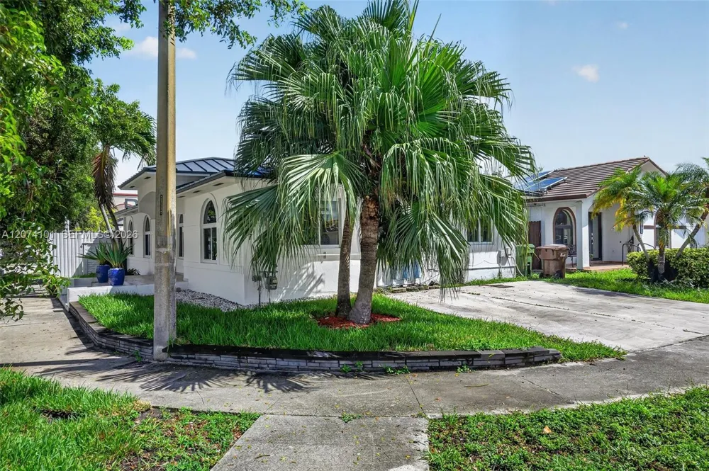 3197 W 79th Pl Hialeah, FL 33018