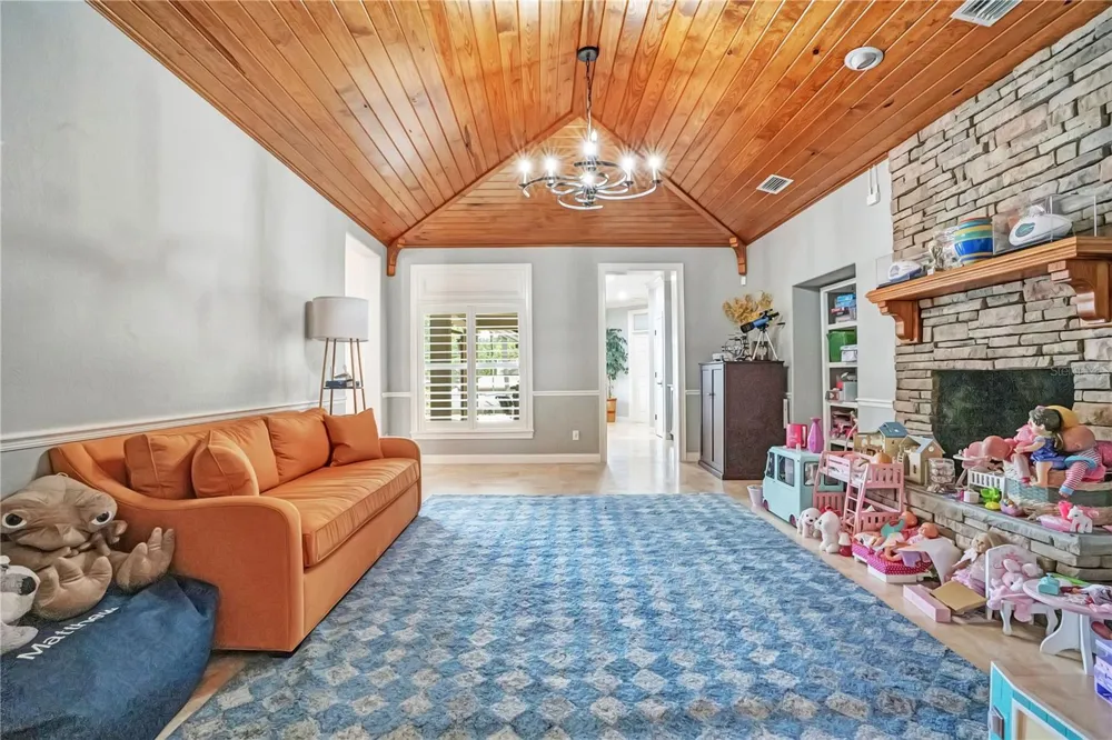 515 W 2ND AVENUE Windermere, FL 34786