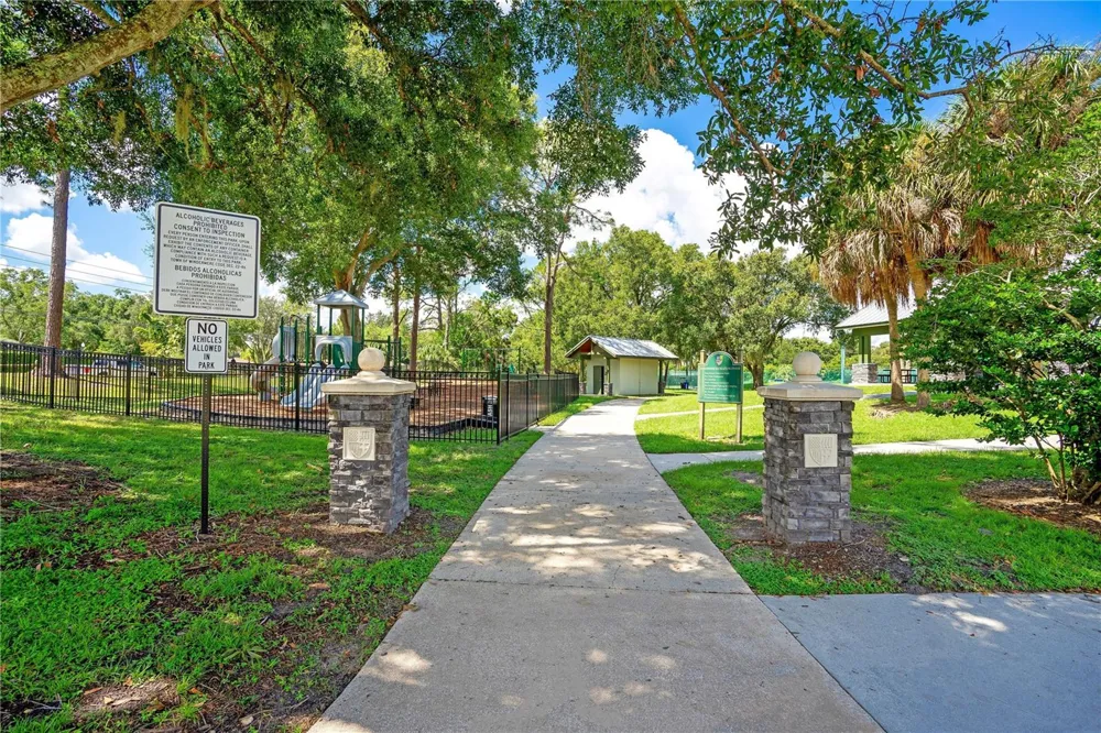 515 W 2ND AVENUE Windermere, FL 34786