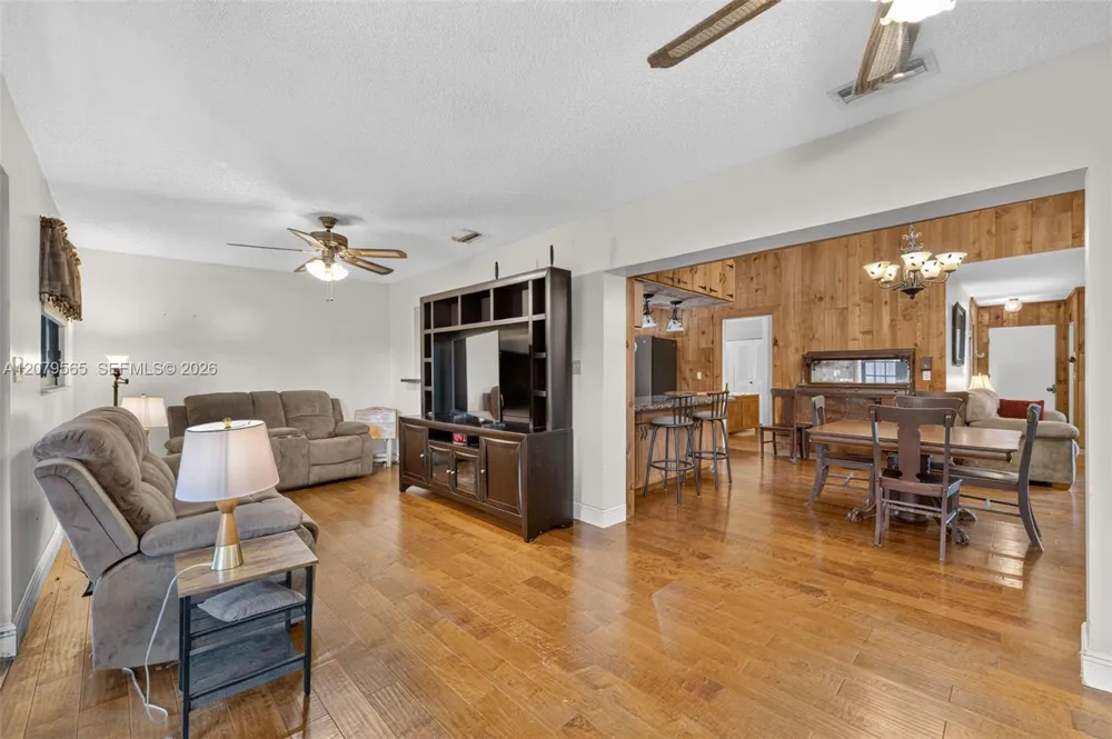 7508 SW 6th Ct North Lauderdale, FL 33068