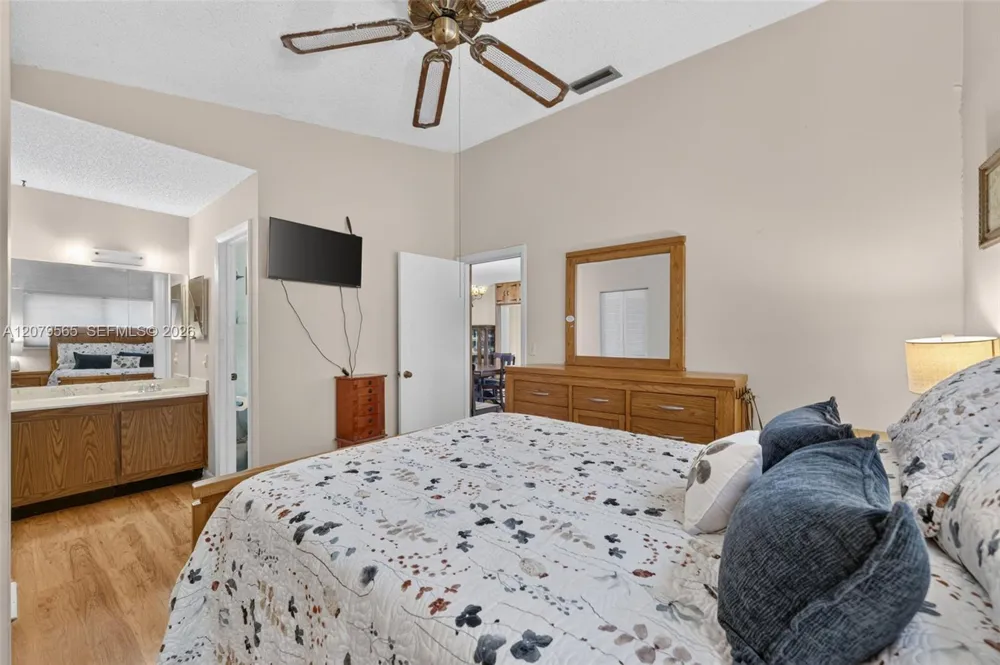 7508 SW 6th Ct North Lauderdale, FL 33068