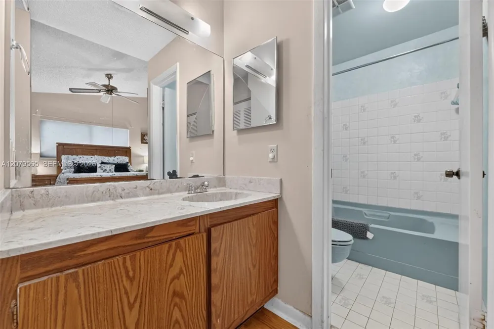 7508 SW 6th Ct North Lauderdale, FL 33068