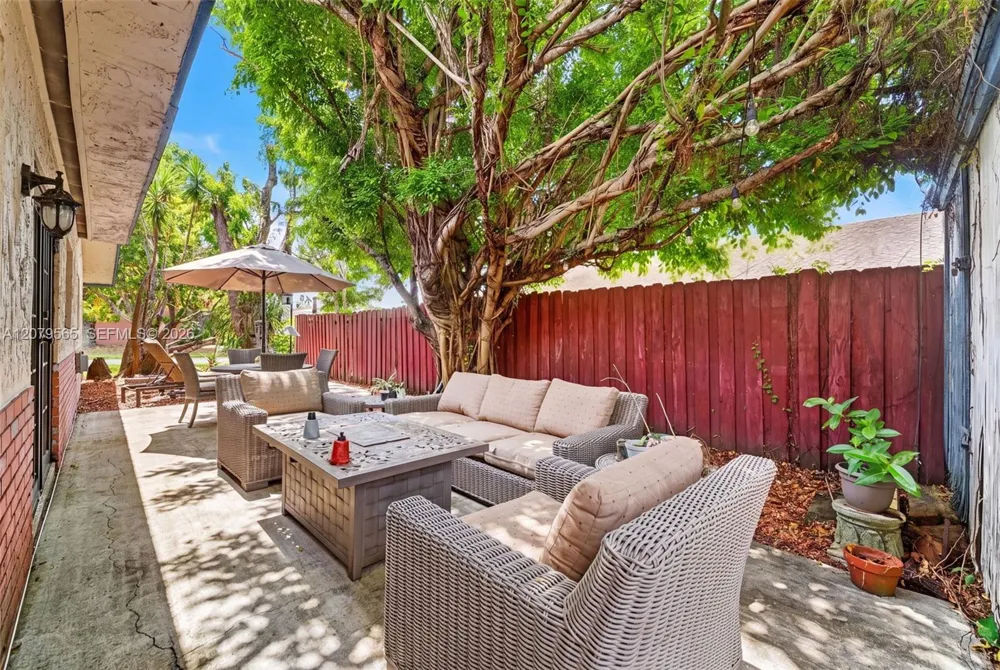 7508 SW 6th Ct North Lauderdale, FL 33068