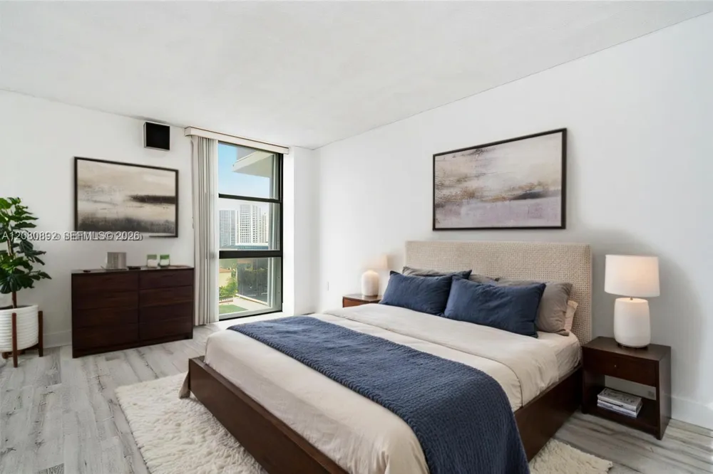 3625 Country Club Dr #901 Aventura, FL 33180