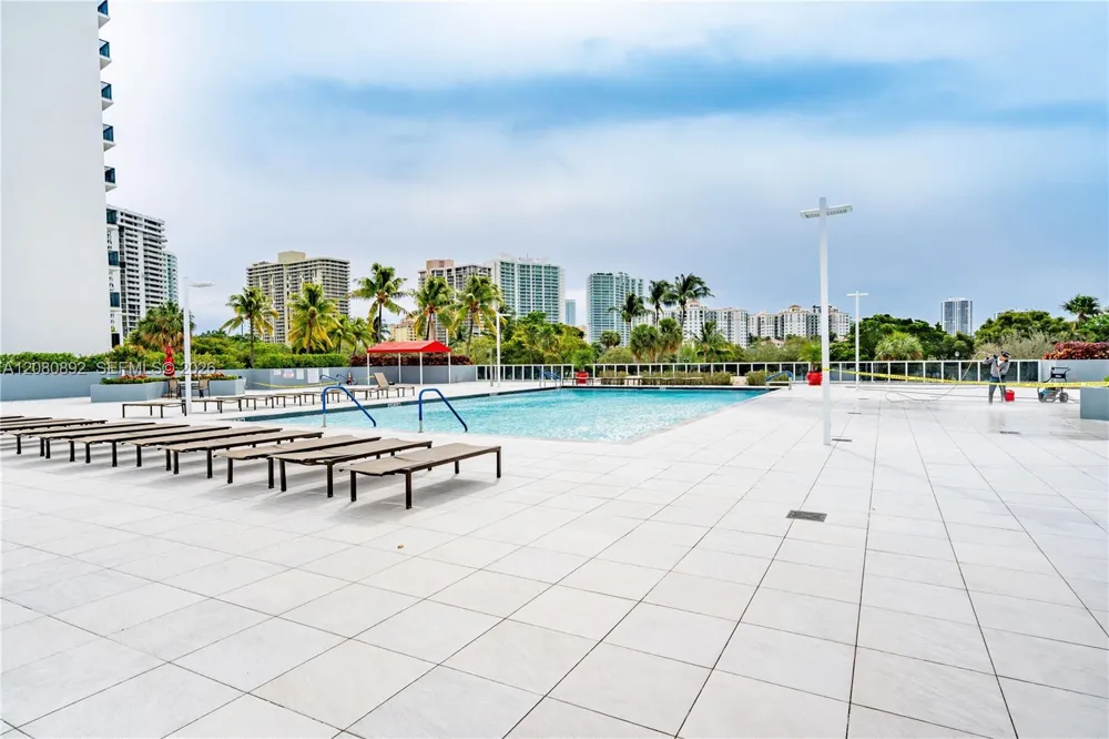 3625 Country Club Dr #901 Aventura, FL 33180