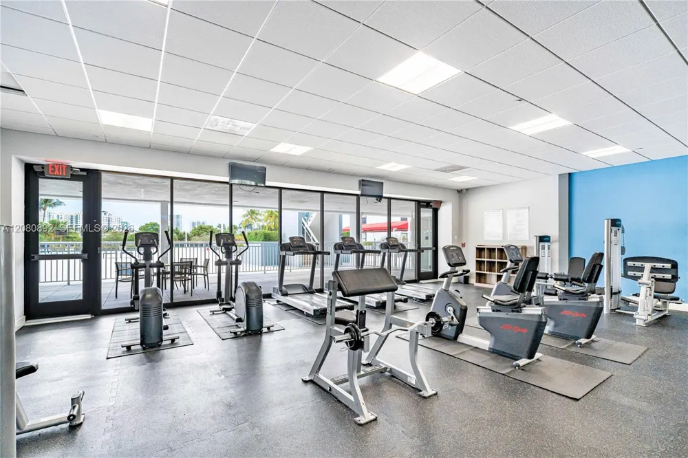 3625 Country Club Dr #901 Aventura, FL 33180