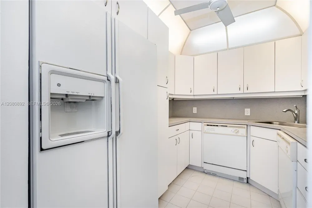 3625 Country Club Dr #901 Aventura, FL 33180