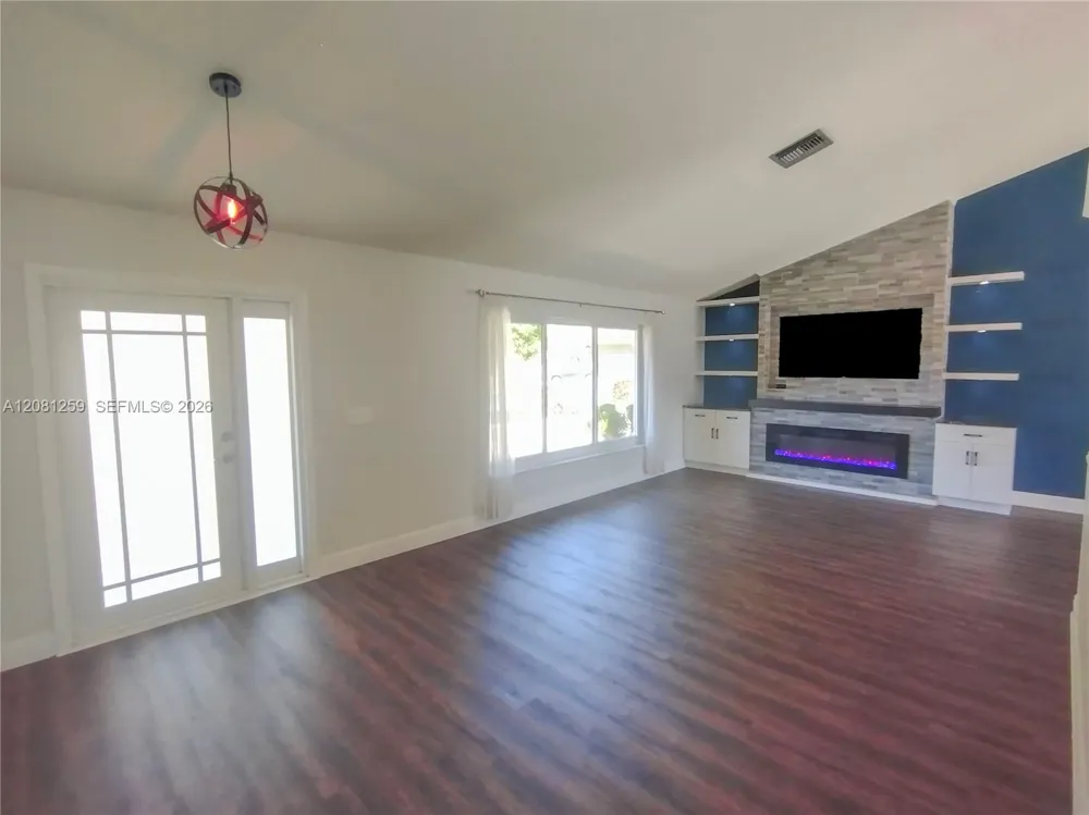 5780 Sun Pointe Circle Boynton Beach, FL 33437