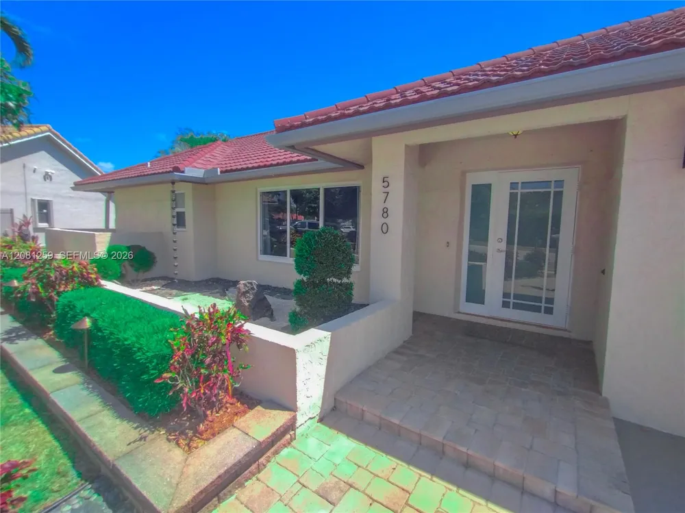 5780 Sun Pointe Circle Boynton Beach, FL 33437