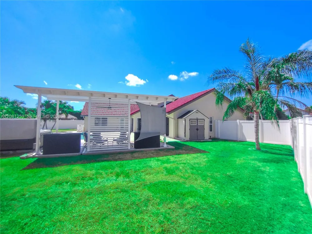 5780 Sun Pointe Circle Boynton Beach, FL 33437