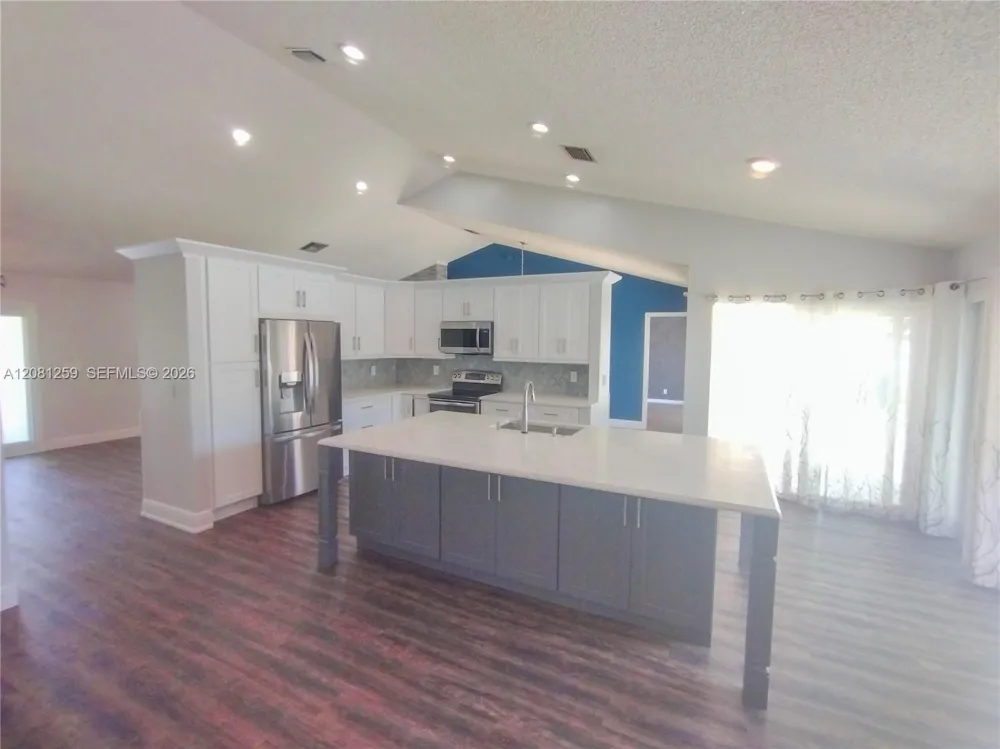 5780 Sun Pointe Circle Boynton Beach, FL 33437